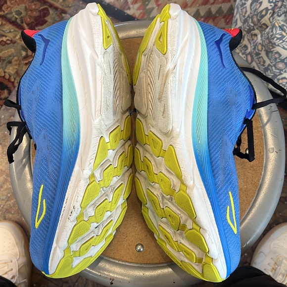 Hoka Clifton 9 - used - men’s 10.5 - 274 miles run on them - Picture 14 of 16